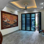 Cho thuê nhà nguyên căn thạch bàn dt 50m thang máy, lô góc, otô tránh chỉ 12tr/thag