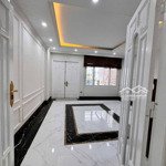 Chính chủ bán nhà phân lô lạc trung, 50m2, ô tô tránh