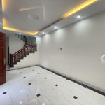 Bán nhà phố cổ linh, thạch bàn 39m2 mt 4m hơn 5 tỷ