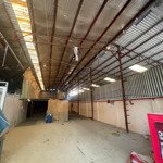 Cho thuê kho 300m2 có sẵn pccc . xe tải ra vào thoải mái q7