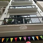 Bán nhà trần duy hưng - 40m2*5 tầng, cách phố 10m giá 10.8 tỷ