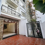 Phố trạm - nhà đẹp - cực rộng 83m2 - 5pn - thoáng - ngõ thông
