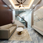 Nhà hiếm! phố chùa láng - dt 50m2x5t - nhà mới full nội thất, nở hậu - nhỉnh 10 tỷ