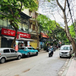 Chính chủ bán nhà ngõ 462 bưởi dtsd 108m2, mt 8m, 2 tầng, ô tô tránh, vỉa hè, lô góc