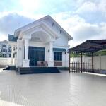 Cho thuê biệt thự nhà sân vườn rộng 500m2 nội thất trục chính kdc nam cần thơ