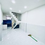 Bán nhà quận 1 3 tầng 2 pn sẵn nội thất đang cho thuê 10 triệu - chỉ 3 tỷ 75 thương lượng ngay chủ