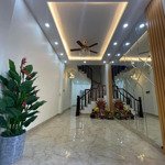 Siêu phẩm quận hai bà oto tránh 1 nhà ra mặt phố vị trí cực đẹp dt 42m x5 tầng x 11ty5