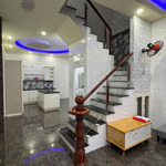Chủ giảm 200 triệu còn 4 tỷ 300 bán nhà đẹp full nội thất 2 tâng vào ở ngay tại linh xuân thủ đức.