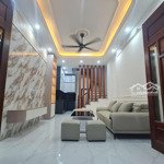 Bán nhà mễ trì, gần chợ, gần ô tô, nhà mới full nội thất