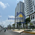 [Bán Gấp] Nhà Đẹp Đối Diện Vạn Phúc - 62,3M - Giá Chỉ 4,2 Tỷ Tl!