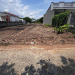 Bán lô đất thổ cư sổ riêng, 277m2 ngay chợ suối cát, xuân lộc, đồng nai, cách núi chứa chan vài km