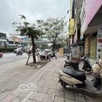 Chính Chủ Nhờ Bán Nhà Mặt Phố Nguyễn Văn Cừ-Vỉa Hè 5M-Kinh Doanh Đỉnh. Diện Tích: 136M2,Mt:5,5, 3 Tầng.giá T