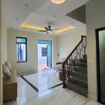 Nhà đầy đủ tiện nghi chỉ cần dọn về ở - chỉ 2.x tỷ. lh 0835459289