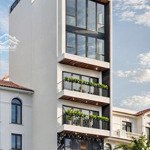 Rất hiếm, bán nhà siêu dòng tiền, giáp nhất, ô tô, lô góc, 168m2, 9 tầng, 32 căn hộ cao cấp