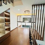 Nhà 4 tầng + lửng, 3 phòng ngủ - sổ đỏ chính chủ, ngõ rộng gần phố