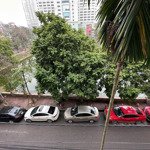 Bán nhà phân lô ô tô tránh chùa láng, quận đống đa 70m2, 6 tầng, mt 4.5m, giá 33 tỷ. 2 mặt ô tô.