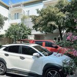 Bán Nhà Phố Lớn 123.5M2, 3 Phòng Ngủ 5 Vệ Sinh Sân Quanh Nhà, Tại Melosa Khang Điền, Phú Hữu, Quận 9
