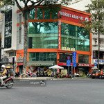 Siêu vị trí! góc 2 mặt tiền chợ lớn - quận 6! dt: 20 x 20m - hầm 6 tầng - hđt: 220 triệu. giá 63 tỷ