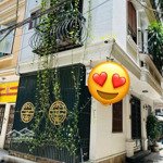 Trần Quốc Hoàn- Siêu Phẩm Ô Góc 3 Mặt Tiền - Khu Vực Cực Hiếm Nhà Bán - Phân Lô Ô Tô Tránh.