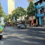 Cần bán căn nhà đường lớn hoàng diệu cách biển chỉ 400m trục chính kinh doanh buôn bán tốt