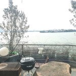 Bán tòa nhà đẳng cấp view hồ trích sài tây hồ 230m2 x 9t, mt 40m x giá 200 tỷ. lô góc
