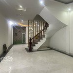 Bán nhà đầu phố định công thượng. 40m2, 5 tầng, mặt tiền rộng, ô tô tận cổng, 7,8 tỷ.