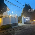 Bán sen villa tại hoàng hoa thám, đà lạt, 2300m2, mặt tiền 50m (giá đầu tư)