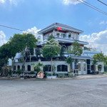 Biệt thự tân bình dĩ an 2 mặt tiền 306m2(1620) chỉ 20tỷ thương lượng