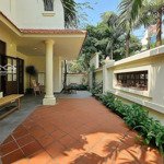 Villa sân vườn xuân thủy 15x15m trệt 1 lầu phù hợp ở + kinh doanh