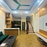 Chính Chủ Bán Nhà 4 Tầng Dân Xây , 39M , Sổ Đỏ, Giang Biên , Long Biên , Giá 5,35 Tỉ