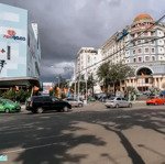 Bán toà nhà mặt tiền đường đại lộ hoà bình, ninh kiều cần thơ, dtsd đất 420m2, có nguồn thu 400tr
