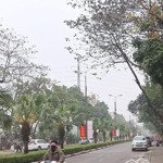 Bán nhà mặt phố đường đôi huyện uỷ gần hồ điều hoà, vỉa hè 6m, 2 mặt thoáng kinh doanh đỉnh.