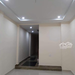 Cần tiền cho thuê tòa nhà văn phòng nguyễn văn thương (d1) dt 4,2x18-hầm,6 tâng thang máy.giá 60tr
