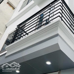 Bán nhà xây mới 5 tầng và 1 tum (thang máy) ngõ 6 vĩnh phúc giá: 7,5 tỷ