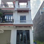 Nhà gần ngã tư bình chuẩn, đường 12m thông 2 đầu