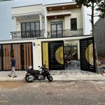 Bán nhà 1 trệt 1 lầu mới chưa sử dụng,vị trí đẹp,gần trường học,gần chợ.