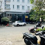 Cho thuê nhà nc (nhà lớn) đường phan khiêm ích (gần ngã tư bùi bằng đoàn). q.7, tp.hcm