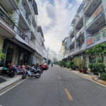 Gần công viên vành đai !!! mtnb bình phú 4 x 16m 4 tầng+lửng 6pn xây cứng sửa ít ở ngay