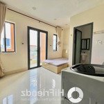 Căn hộ ban công full nội thất máy giặt riêng, thang máy, chỉ tính điện nước, gần đh hoa sen