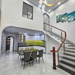 Bán nhà 82m2 ngang 5m có phòng ngủ dưới dt: 82.5m2 thổ cư 100% (5x16,5m), p.bình chuẩn, tp.thuận an