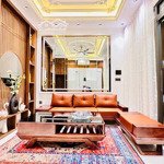 Trung tâm cầu giấy- nhà xây mới tặng full nội thát đẹp mê ly- chỉ 7.9 tỷ
