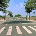 Cần bán gấp 5 lô giá 2tỷ890/70m2 mt đường dt 746, tân uyên bình dương.ngay cổng chính kcn vsip 3