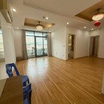 Bán căn hộ chung cư víp thang máy, thang bộ tại mỹ đình (gần ngay chợ mỹ đình), 110m2, căn góc