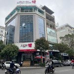 Bán tòa văn phòng mặt phố dịch vọng hậu, 150m2, xây 7 nổi, 1 tầng hầm, thông sàn, đang làm vp
