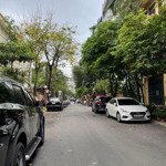 Cực hoếm-giá tốt.trần quang riệu-phân lô ôtô tránh-thang máy-dt 69m+6tầng-m tiền 6m*26tỷ x-t lượng