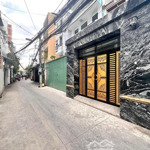 Bán gấp nhà đường cmt8 ngay tuyến metro số 2, 3 tấm, 4pn, 60m2 chỉ 9 tỷ. vuông đẹp, nội thất xịn