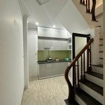 Chủ bán gấp nhà la thành đống đa, gần ô tô tránh, kinh doanh, 41.5m2, 4pn, mặt tiền 4m