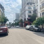 La Khê-Hà Đông-Biệt Thự Lô Góc- 5 Tầng Thang Máy-Hầm Để Xe-Nhà 5 T - Diện Tích 228M2 - Mặt Tiền 30M