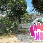 Bán lô dt 1ngàn400m2 đất ở lâu dài 100% ngang 35 x41 sổ đỏ ngay có nhà vườn