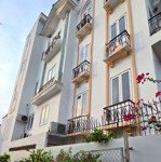 Siêu phẩm nhà lô góc- 106m2+ 5 tầng- nội thất cao cấp- cát lái- quận 2- chỉ 9.9 tỷ (thương lượng)